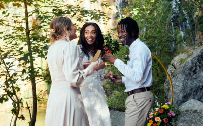 Comment écrire une cérémonie laïque ? Le coaching pour t&rsquo;aider à rédiger ton discours d&rsquo;officiant d&rsquo;un jour